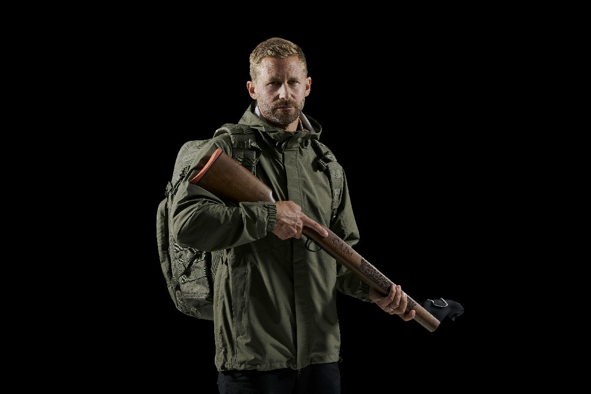 GAIM-Jagdsimulator: VR-Ausrüstung mit Holz-Gewehrschaft